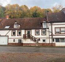 Sanierungsbedürftiges Fachwerkhaus mit breiter Grundstücksfront - Herschweiler-Pettersheim