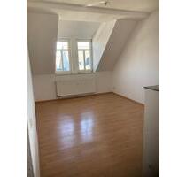 Kleine Dachgeschoßwohnung - 320,00&nbsp;EUR Kaltmiete, ca.&nbsp; 48,00&nbsp;m&sup2; in Zeulenroda-Triebes (PLZ: 07937)