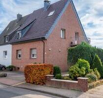 Familienfreundliche DHH in Dorsten-Hardt mit PV-Anlage