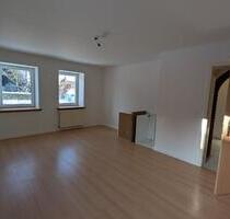 Sanierte 2 Zimmerwohnung in Römstedt mit PKW-Stellplatz & Garten