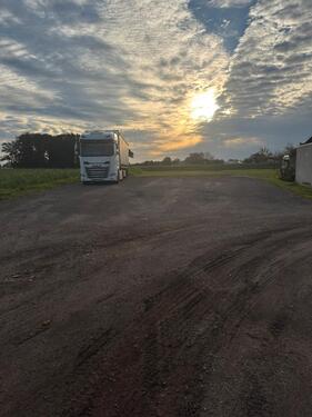 Foto - LKW Stellplatz zu vermieten - 250,00 EUR Miete,