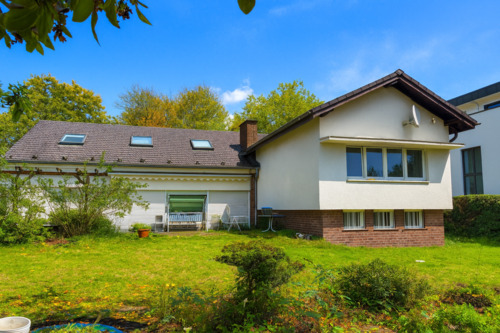 Foto - Einfamilienhaus auf Südgrundstück großem Potential - Rodenkirchen