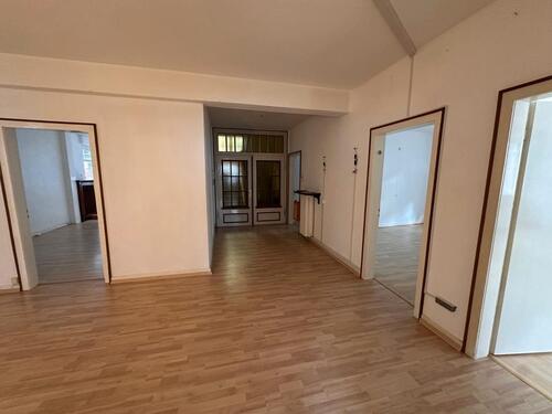 Foto - 5-Zimmer-Wohnung - 1.250,00&nbsp;EUR Kaltmiete, ca.&nbsp; 125,00&nbsp;m&sup2;