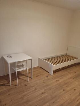 Foto - WG Zimmer in 3er WG zu vermieten ab sofort!