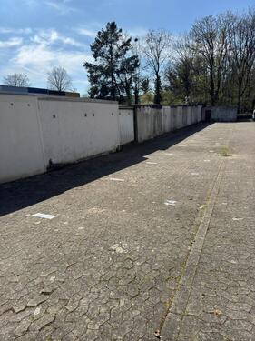 Foto - PKW Stellplatz auf Privatgelände in Freiburg Landwasser