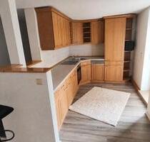Gemütliche 3-Raum Wohnung mit Wintergarten, Stellplatz und Garten - Staßfurt