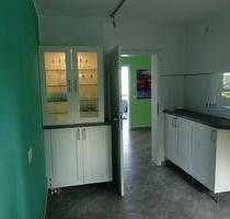 3 Zi-Wohnung 97qm Essen-Stadtwald teilmöbliert Warmmiete 1700,- €