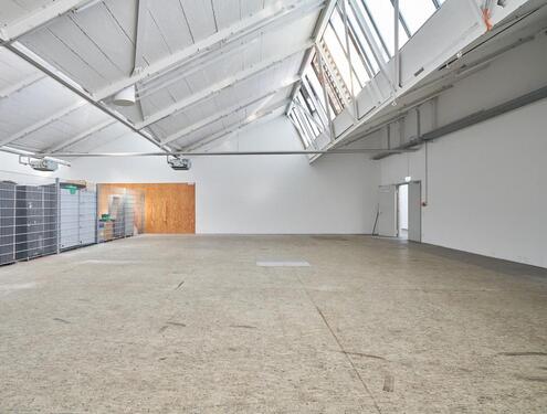 Foto - LAGERHALLE 