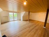 Foto - Renovierte Dachgeschoßwohnung mit 3 Schlafzimmern u. neuem Bad