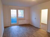 Foto - „Praktisch geschnittene 3-Zimmer-Wohnung im Erdgeschoss mit Balkon“