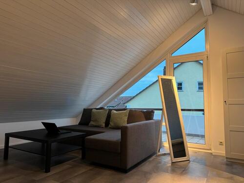 Foto - 1 Zimmer Dachgeschoßwohnung zur Miete in Stuttgart