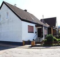 Einfamilienhaus mit Einliegerwohnung in ruhiger Lage - Pfeffelbach