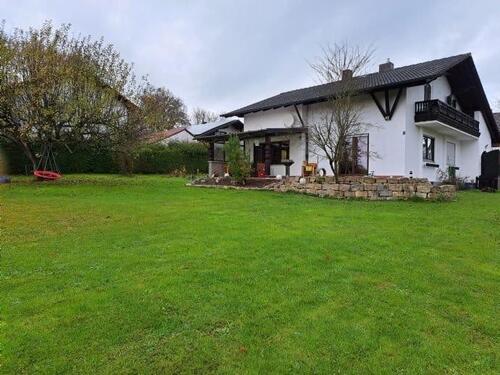 Foto - Exklusives Einfamilienhaus mit großem Garten - von privat