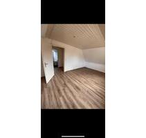 Kleine DG Wohnung für Alleinstehende in zentraler Lage von Ahlen