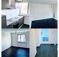 Kernsanierte 2 Zimmer Wohnung mit Einbauküche und Balkon - Frankfurt am Main Fechenheim