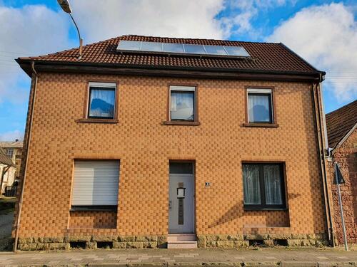Foto - Freistehendes Haus, Einliegerwohnung, Mehrgenerationenhaus