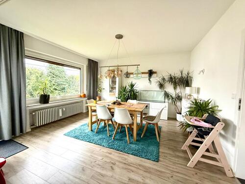 Foto - Helle 4 ZKB mit Südbalkon, modernisiert und zentrumsnah