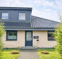 Gemütliche 2-Zimmer-Dachgeschosswohnung mit Terrasse in Hemmingstedt zu vermieten