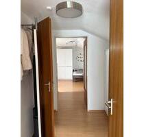 Möblierte DG 1 Zimmer Wohnung für Studierende - Neuried