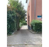 Ruhiger Außenstellplatz in Hinterhoflage - Sicher Parken hinter dem Gebäude - Rastatt