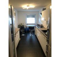 3-Zimmer-Wohnung mit Balkon, Stellplatz und Einbauküche in Ketsch