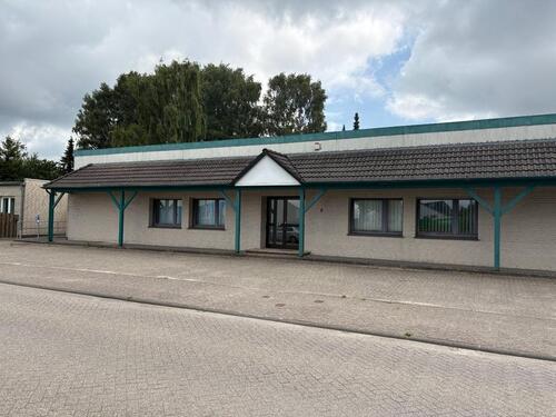 Foto - Freistehendes Büro und Schulungsgebäude in Aurich zu vermieten