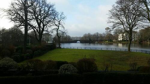 Foto - Möbl. Whg mit SWBlick auf Alster dreif.isol.Fenster Balkon 2400 qm Garten SW direkt am Wasser