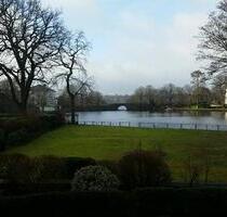 Möbl. Whg mit SWBlick auf Alster dreif.isol.Fenster Balkon 2400 qm Garten SW direkt am Wasser - Hamburg Uhlenhorst