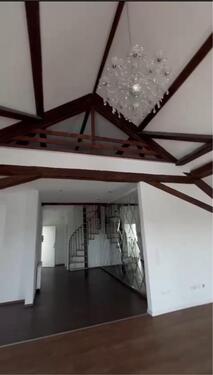 Foto - Traumhafte Dg Wohnung mit Galerie & Balkon mit Aussicht ins Grüne