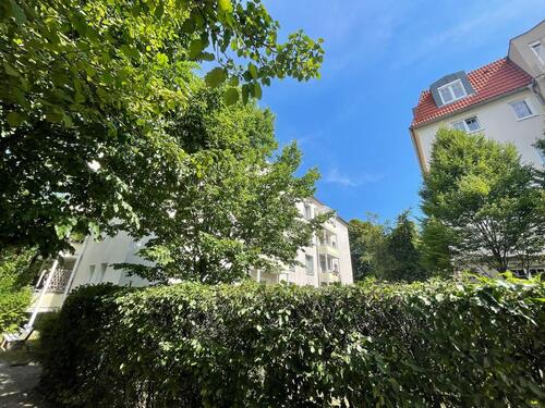 Foto - Helle 3-Zimmer-Wohnung mit Balkon am Großen Garten!