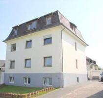 4 Zimmer Dachgeschosswohnung in ruhiger Südstadtlage mit Gartenanteil. - Bad Oeynhausen Rehme