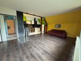 Foto - Großzügige Doppelhaushälfte mit Kamin, Einliegerwohnung usw.