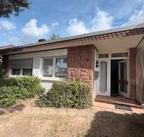 Doppelhaushälfte Bungalow - 295.000,00&nbsp;EUR Kaufpreis, ca.&nbsp; 135,00&nbsp;m&sup2; in Kreuzau (PLZ: 52372)