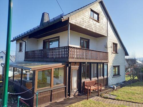 Foto - Freistehendes Ein bis Zweifamilienhaus am Waldrand im Westerwald