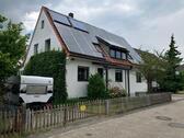 Foto - Freistehendes Einfamilienhaus (EFH) mit PV und Solarthermie
