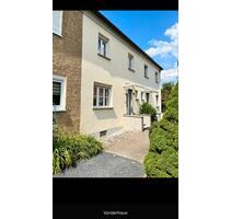 Biete schönes Reihenhaus in guter Lage in Sonneberg zum Verkauf