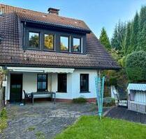 Zentralgelegenes Wohnhaus (Doppelhaus) - Olpe