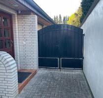 Schöne Doppelhaushälfte 5 Zimmer + Garten + Garage - Tasdorf