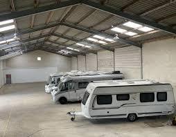 Foto - Privater Stellplatz Wohnmobil , Boote