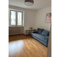 Möbliertes Apartment mi Balkon in super Lage! - Düsseldorf Düsseltal