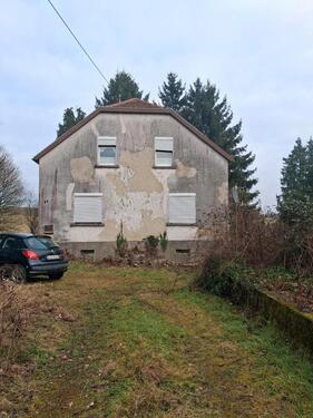 Foto - Freistehendes Einfamilienhaus - 85.000,00&nbsp;EUR Kaufpreis, ca.&nbsp; 130,00&nbsp;m&sup2;