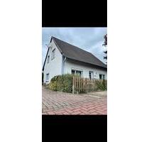 77 m² DG-Wohnung in Horsten – frisch renoviert, tolle Aufteilung! - Friedeburg