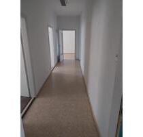 Ruhige Büroräume - 800,00 EUR Kaltmiete, ca.  75,00 m² in Sülzetal (PLZ: 39171)