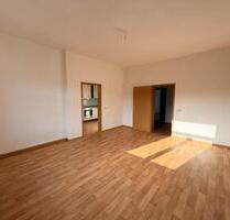 3-Zimmer-Wohnung mit Balkon und moderner Einbauküche in Plauen