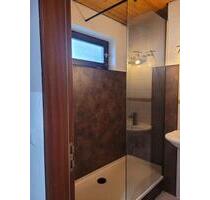 Schöne 1 Zimmer Wohnung mit neuem Badezimmer, EBK und Balkon in Schönmünzach - Baiersbronn