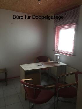 Foto - Biete eine 30 qm Lager mit einem kleinen Büro