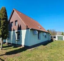 Einfamilienhaus mit großem Grundstück provisionsfrei zu verkaufen - Könnern