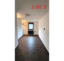 WG - Zimmer - 220,00&nbsp;EUR Kaltmiete, ca.&nbsp; 114,00&nbsp;m&sup2; in Schmalkalden (PLZ: 98574)