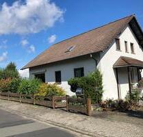 Großzügiges Ein - Mehrfamilienhaus - Gückingen