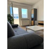 BELIEBT UND MIT BALKON! ANSPRECHENDE 3 RAUM- WOHNUNG FACHGERECHT RENOVIERT! - Hohenstein-Ernstthal